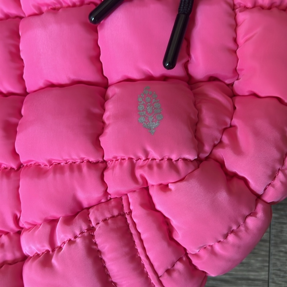 NWOT Free People Quilted Carry All bubblegum pink - Picture 2 of 4